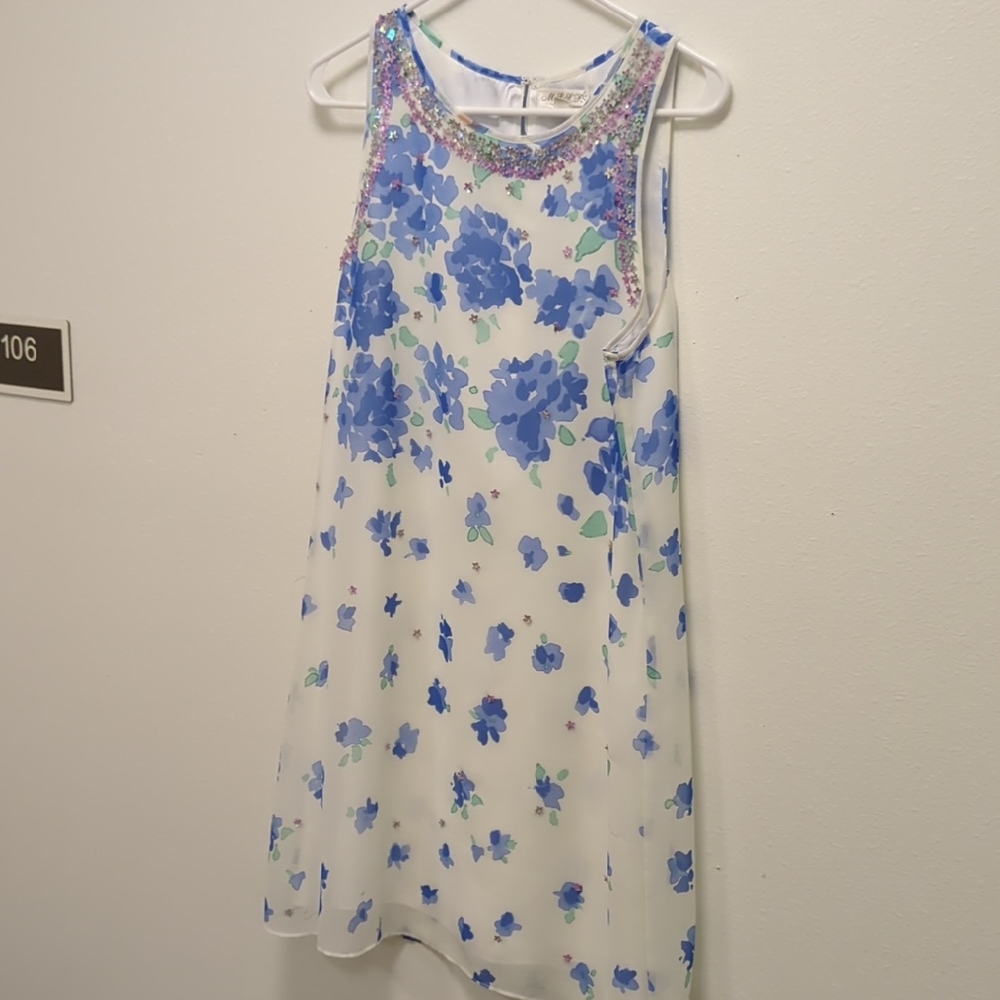 MSSP Max Studio Floral Dress - Elegant White with Blue Accents